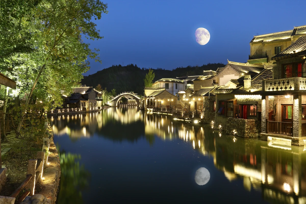 Gubei Full Moon